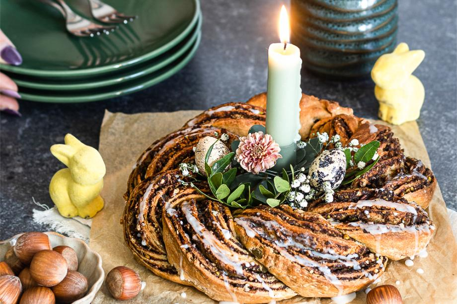 Osterkranz mit Haselnuss-Kakao-Füllung