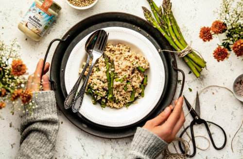 Spargel-Risotto mit Buchweizen und Kokos-Mandelmus