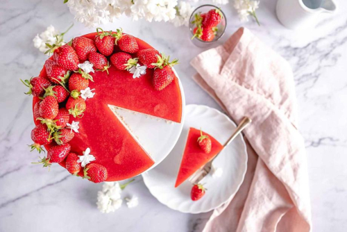 Erdbeer-Kokos-Cheesecake