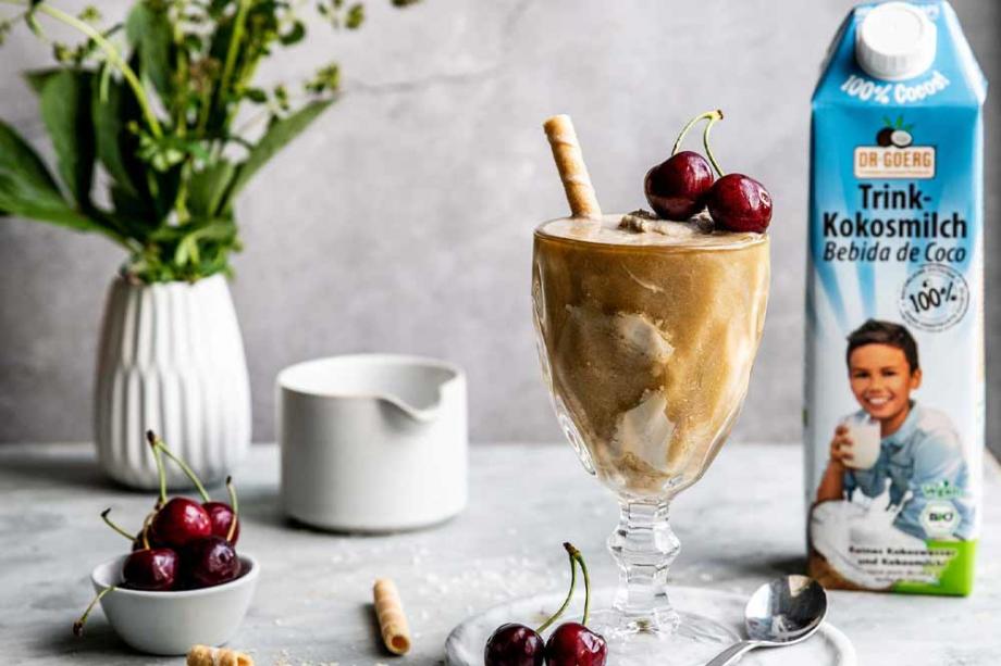 Eiskaffee mit Kokoseis
