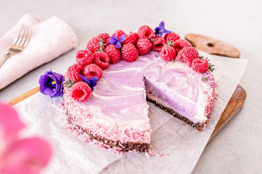 Basischer Raw-Kokos-Cheesecake