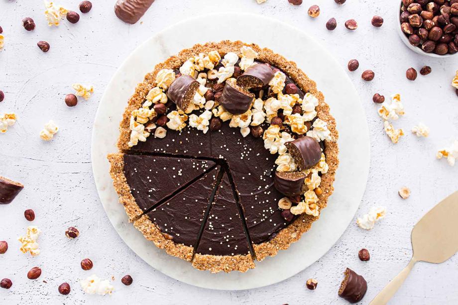Haselnuss-Schoko-Tarte mit Popcorn