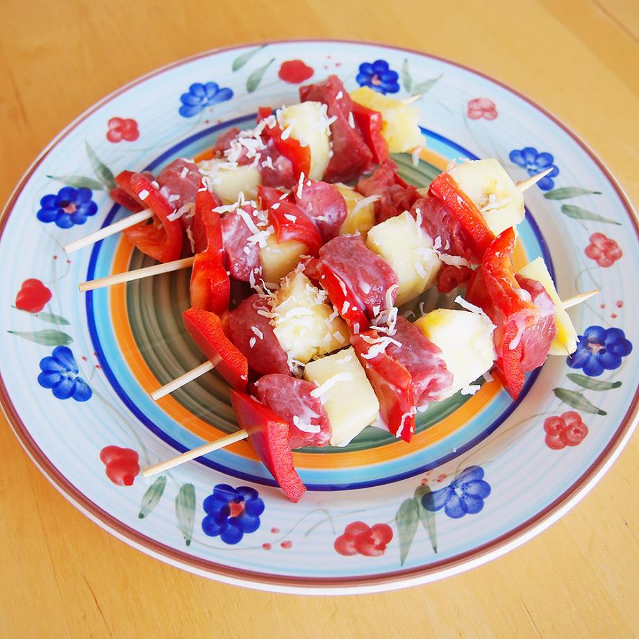 Ananas-Fleisch-Spieße