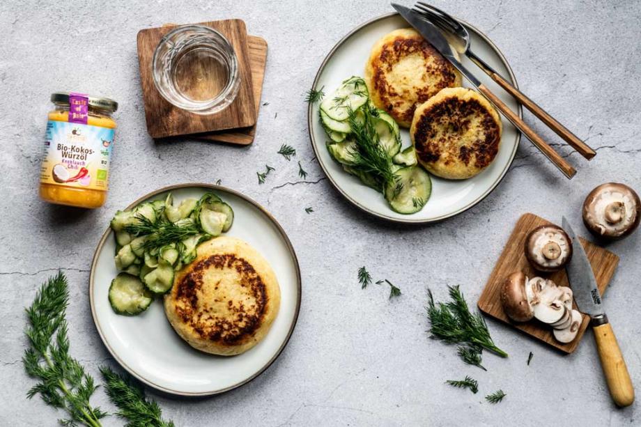 Vegane Potatocakes mit Gemüse-Pilzfüllung