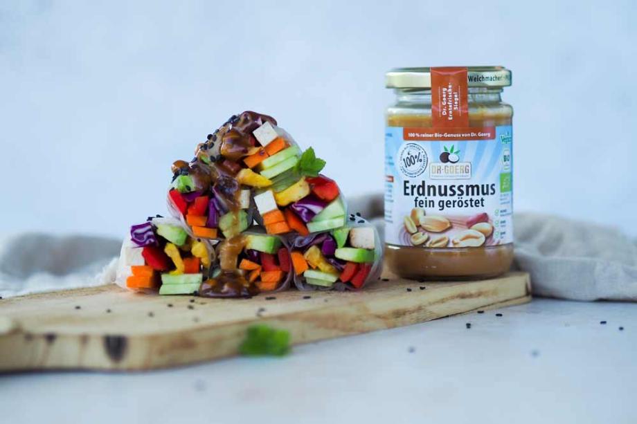 Sommerrollen mit Erdnussdip