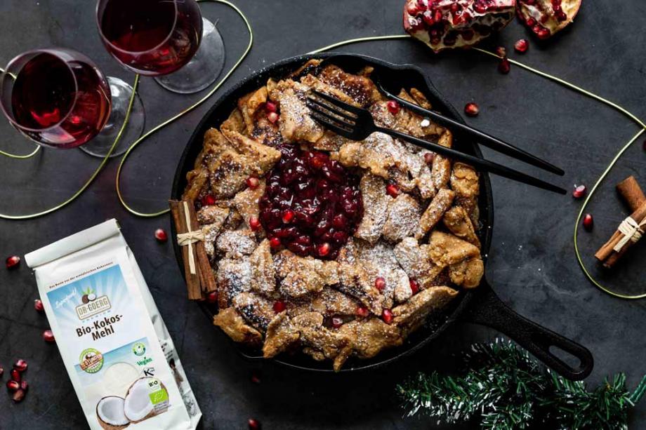Veganer Kaiserschmarrn mit Glühweinkompott