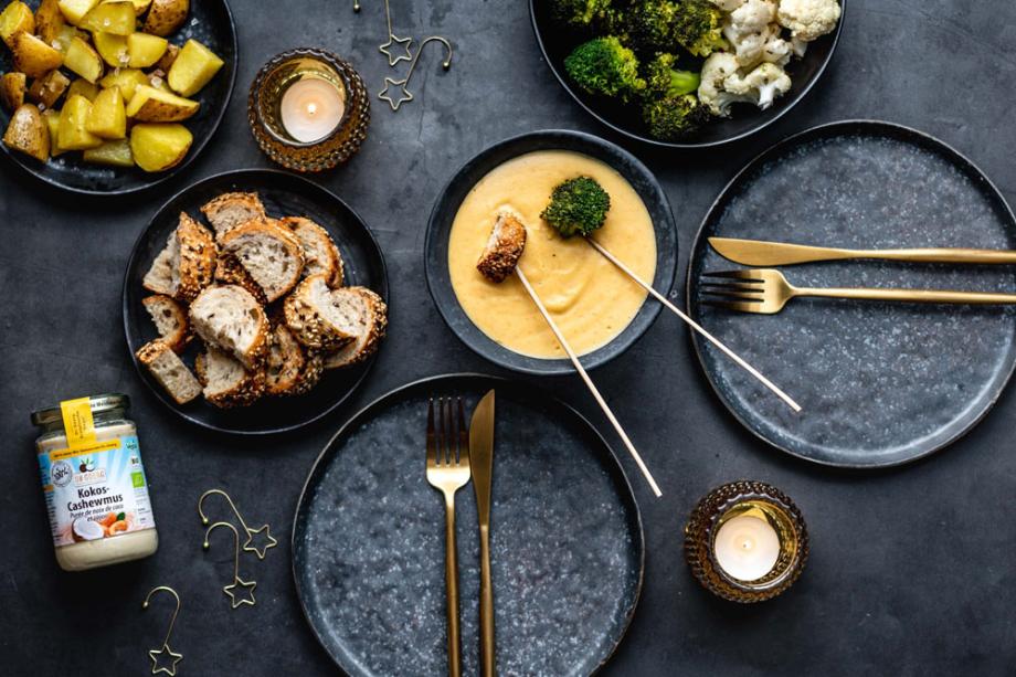 Veganes Cashew-Käse-Fondue