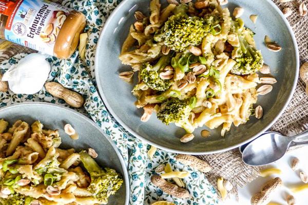 15-Minuten-Pasta mit Erdnuss-Soße