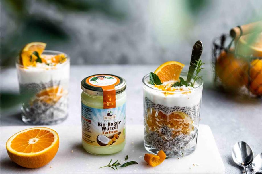 Kokos-Chiapudding mit Orangen