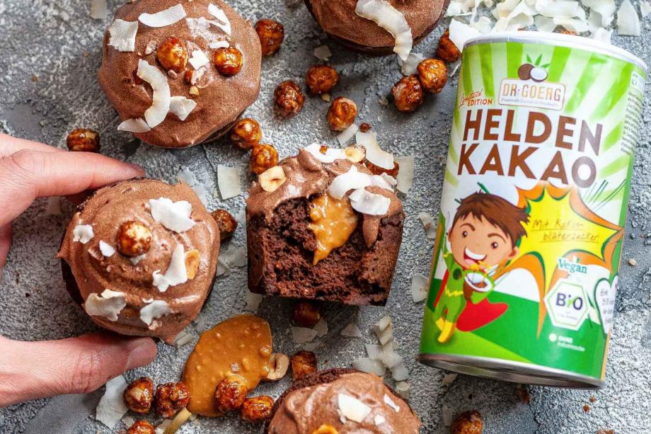 Choco-Peanut-Cupcakes mit flüssigem Kern