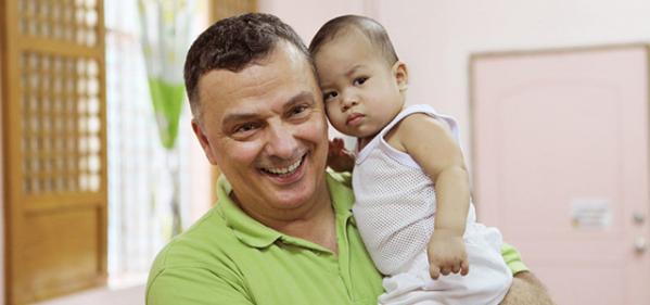 Dr. Goerg übernimmt Patenschaft für 20 philippinische Kinder