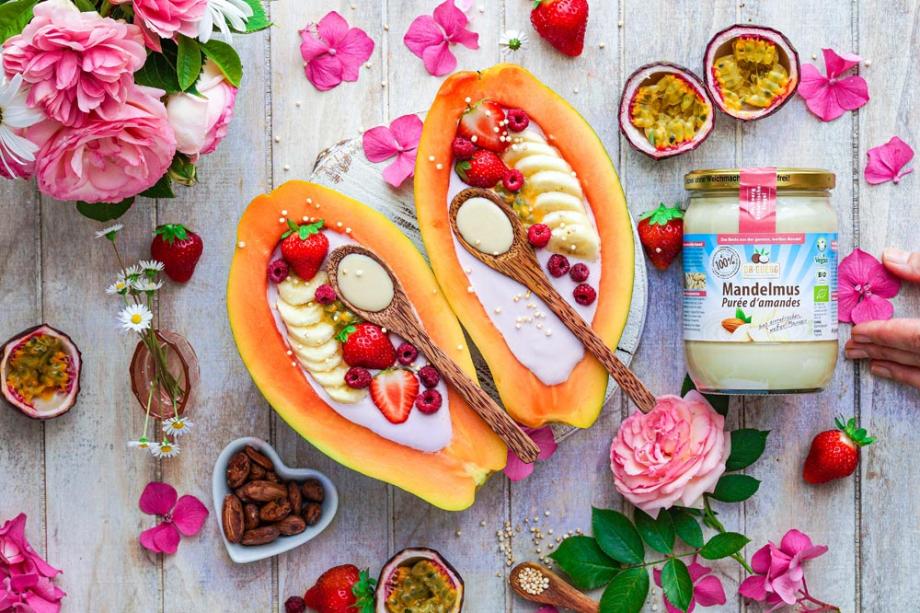 Papaya Joghurt Boats