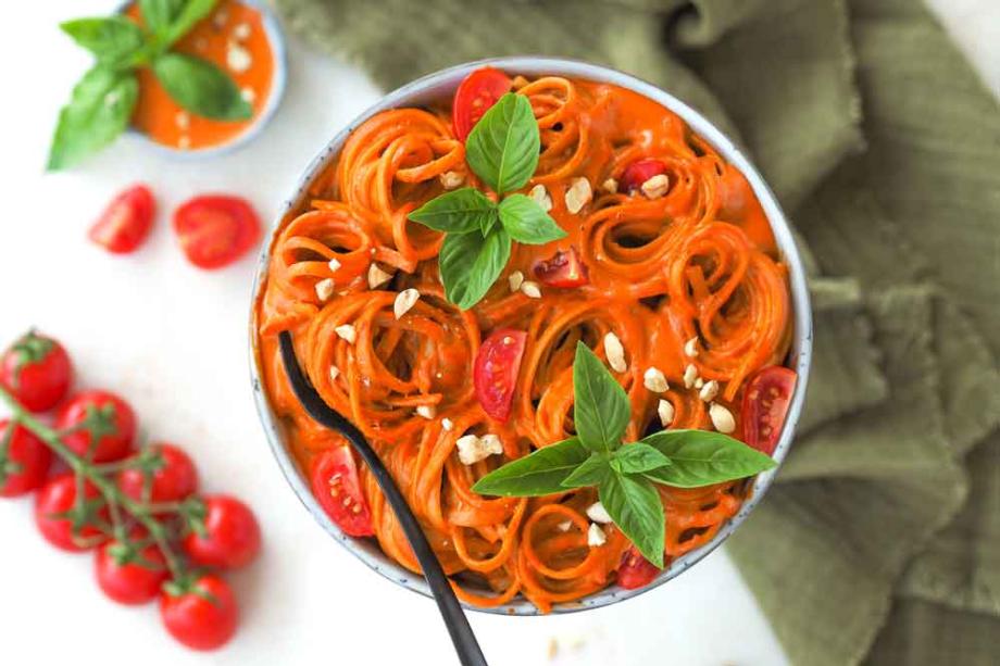 Pasta mit feuriger Paprika-Soße